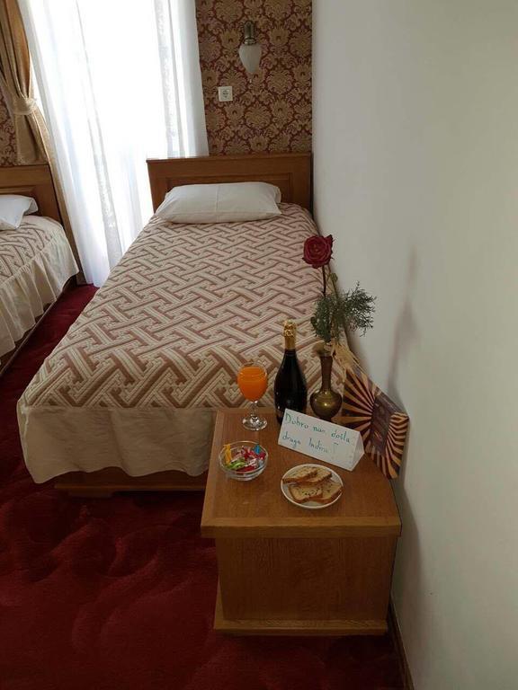 Hotel Latinski Most Sarajevo Exteriör bild