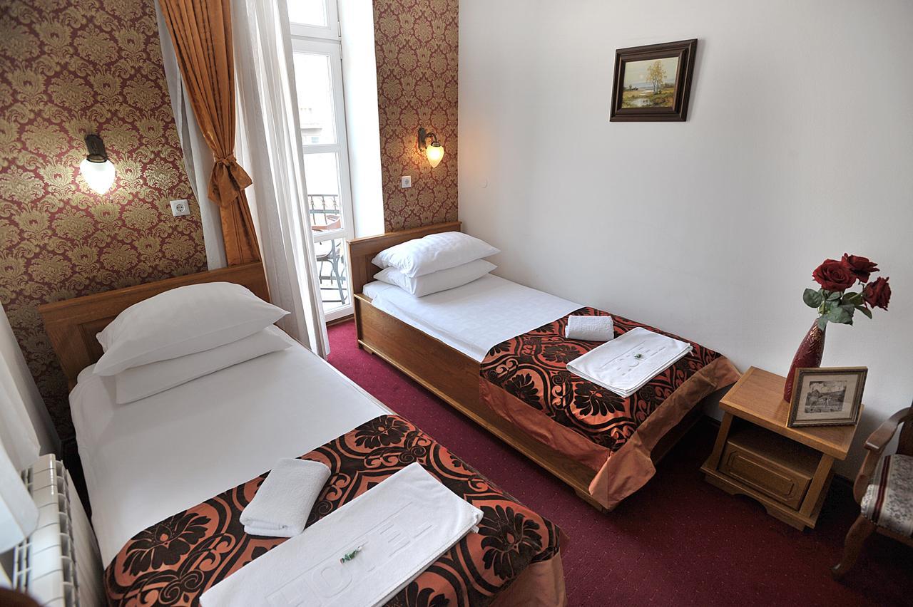 Hotel Latinski Most Sarajevo Exteriör bild