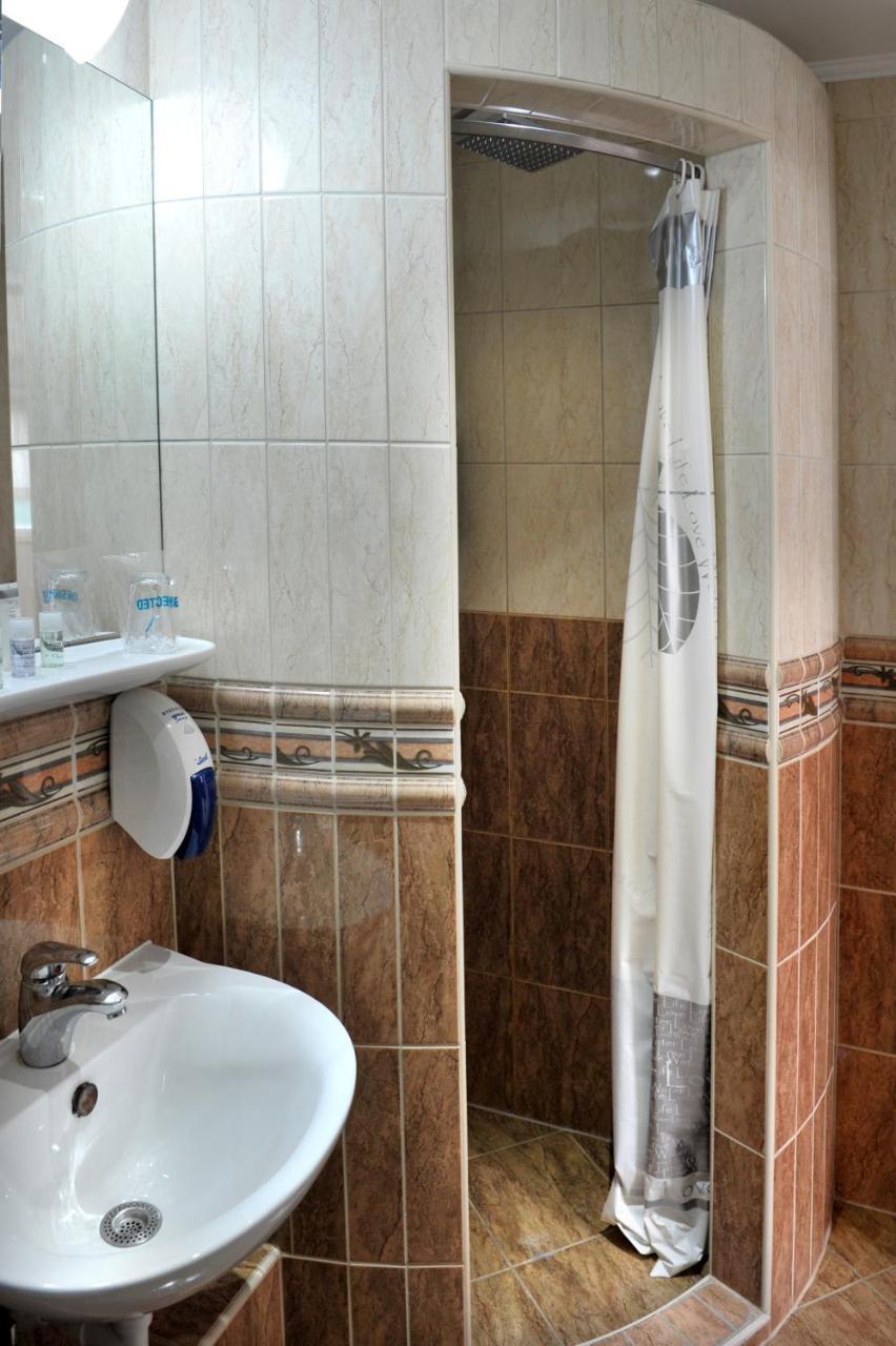 Hotel Latinski Most Sarajevo Exteriör bild