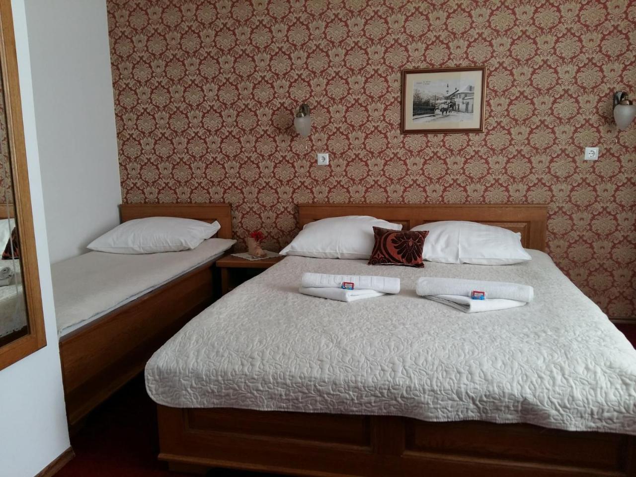 Hotel Latinski Most Sarajevo Exteriör bild