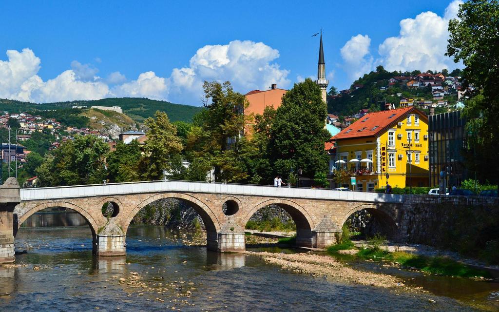Hotel Latinski Most Sarajevo Exteriör bild